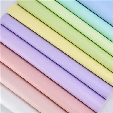 Suvel kohandatud värvi pehme Pu kunstnahk naistele sandaalide hulgimüük