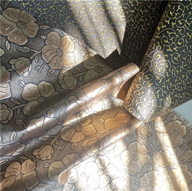 Kuldse lillega disain, silmkoeline PVC-nahk